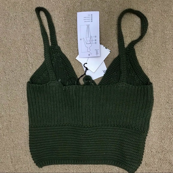 Like new Zara green knit cropped top - Picture 4 of 7